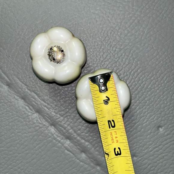 Vintage Lefton Trade Mark Floral Ceramic Salt and Pepper Shakers Made in Japan - Picture 7 of 7